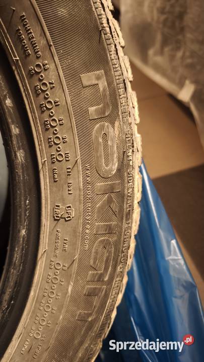 Opony zimowe NOKIAN 4 sztuki 17cale świętokrzyskie