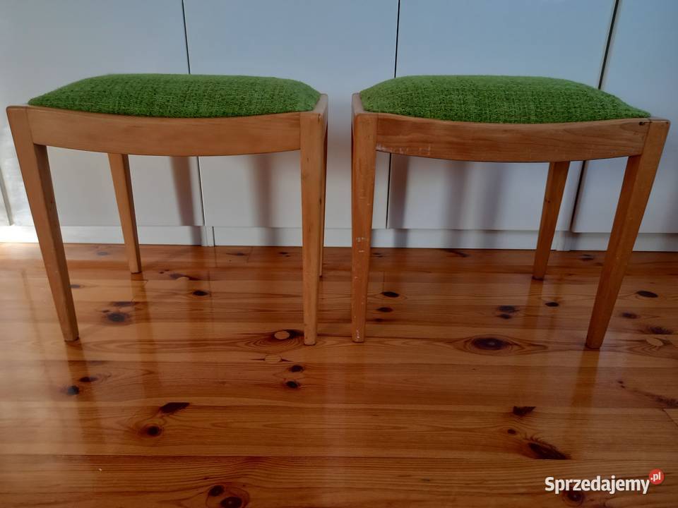 Stare taborety stołki podnóżki na sprężynach PRL wielkopolskie Rawicz