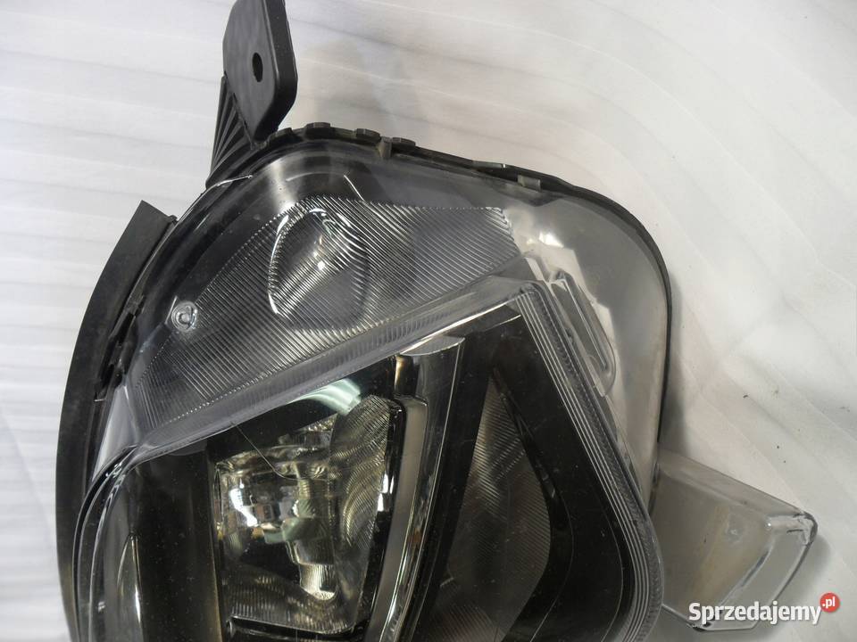 Opel Vivaro III Citroen Jumpy xenon lampa prawa wielkopolskie