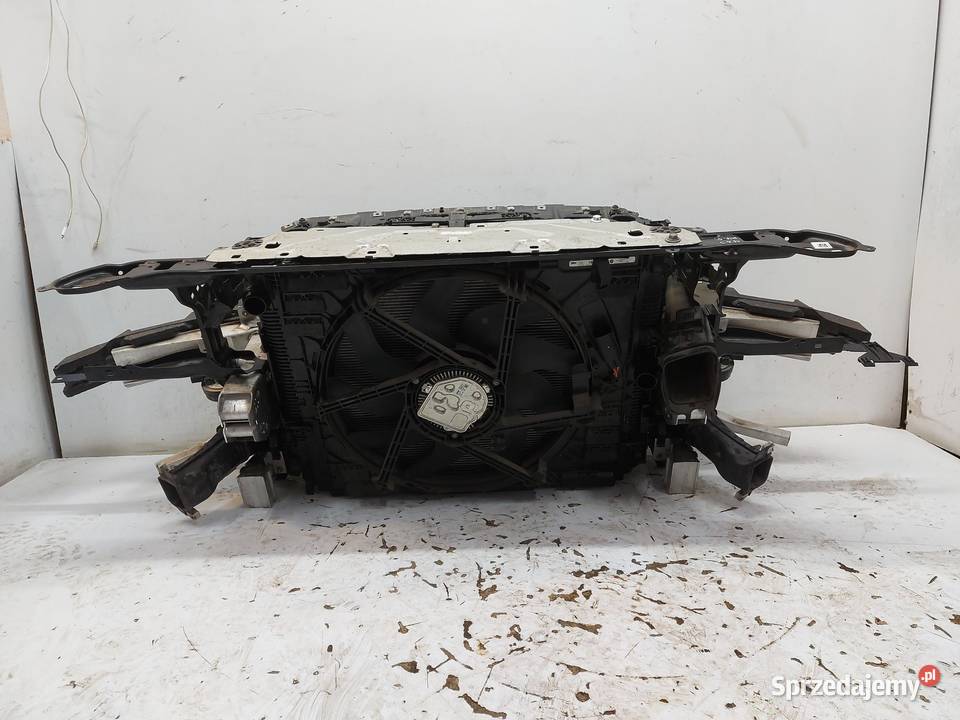 BMW G23 G22 M440i Cabrio 30 B Pas przód Chłodnie wody Części samochodowe