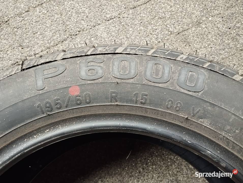 Opona Pirelli 19560R15 88V zapas pojedyncza lato lato Kamieniec