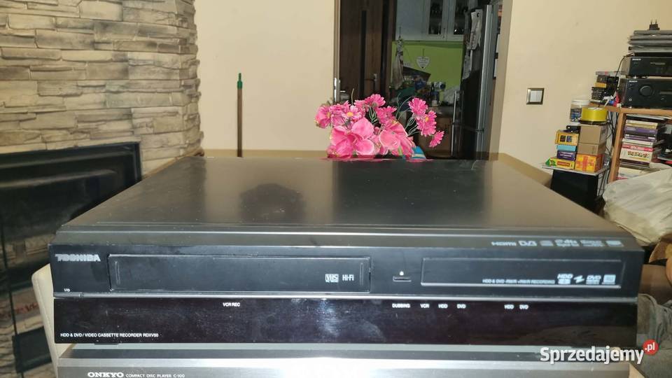 Nagrywarka Magnetowid VHS DVD HDD Toshiba RDXV50 Warta