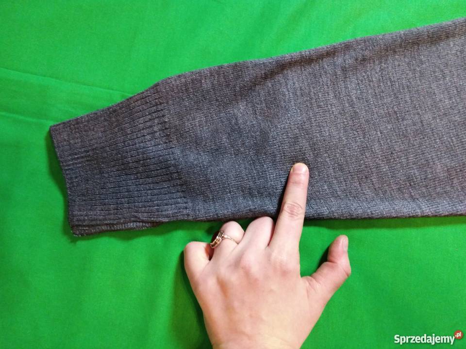 Szara bluzka oversize brytyjskiej marki Buckland Warszawa
