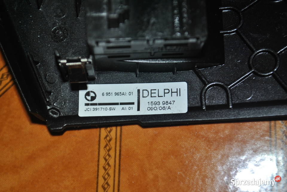 Przełącznik podnośnika szyby prawej tylnej BMW Poręba