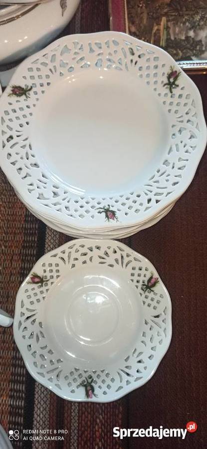 Talerzyk z różyczką Ażur Biała porcelana
