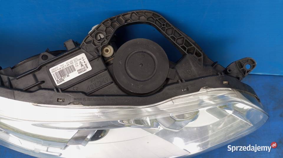 LAMPA REFLEKTOR PRAWY PRZÓD XENON 9689037780