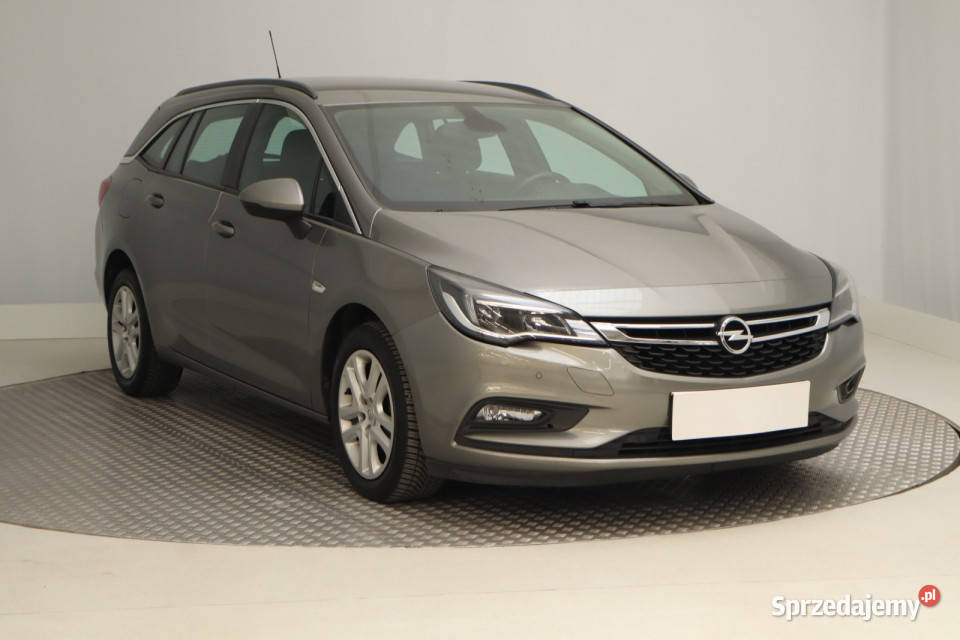 Opel Astra 14 T tempomat Samochody osobowe sprzedam