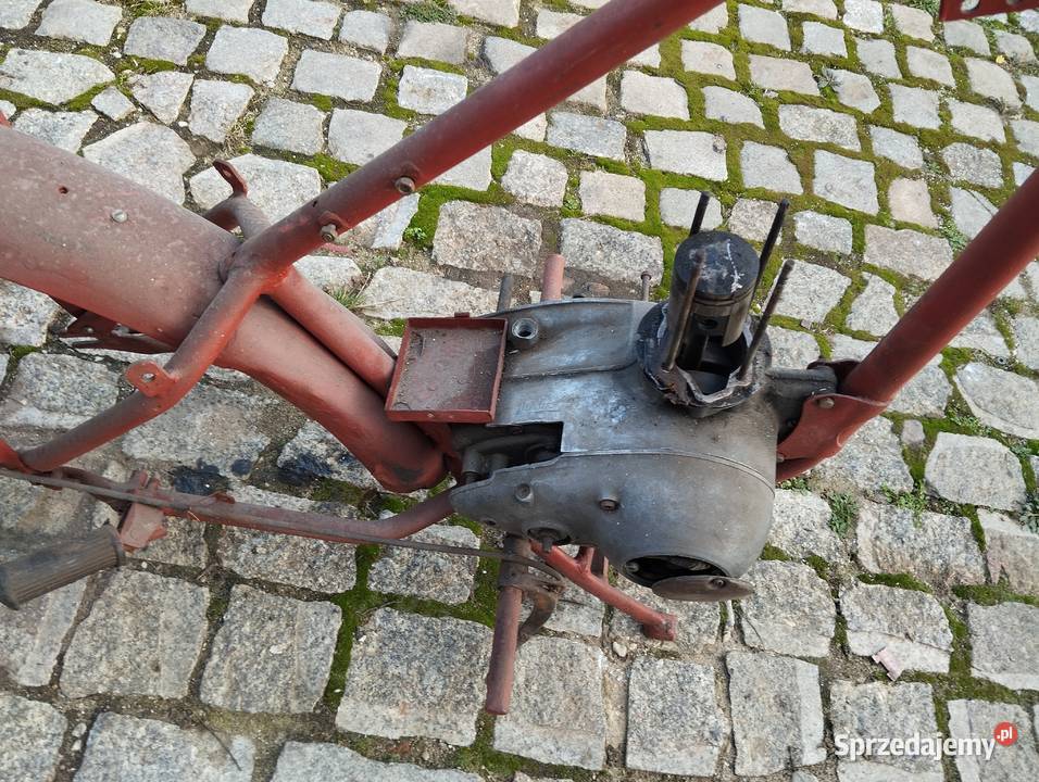 MOSKWAK 125MIŃSKDKW rama z silnikiem