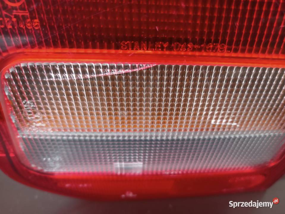 Mitsubishi Colt V 5 lampa tył tylna lewa oprawki