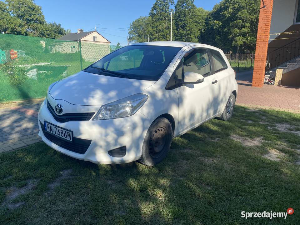 Toyota Yaris 2012 14D 1364cm3 mazowieckie Okuniew
