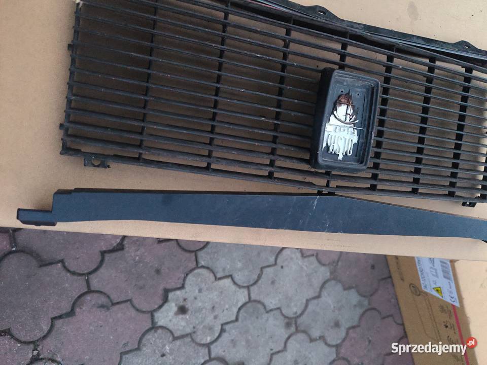 Fiat 125p grill kratka listwa okulary listwy Stalowa Wola