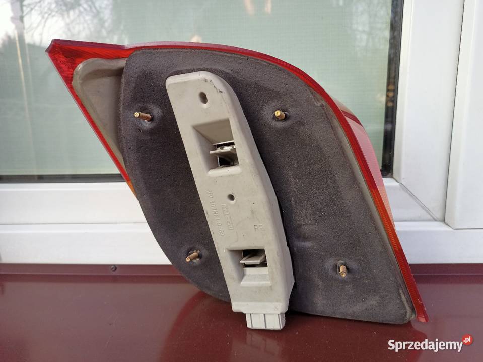 Ford Fiesta MK3 III lampa tył tylna prawa wkład Sieradz