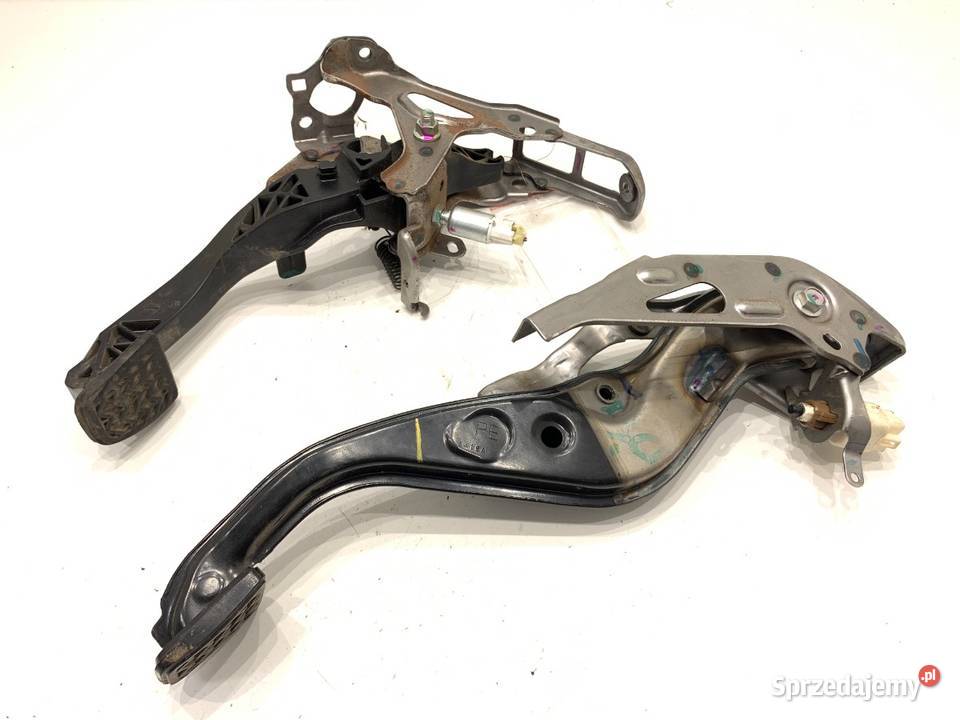 PEDAŁY TOYOTA YARIS III 10 69 osobowe sprzedam