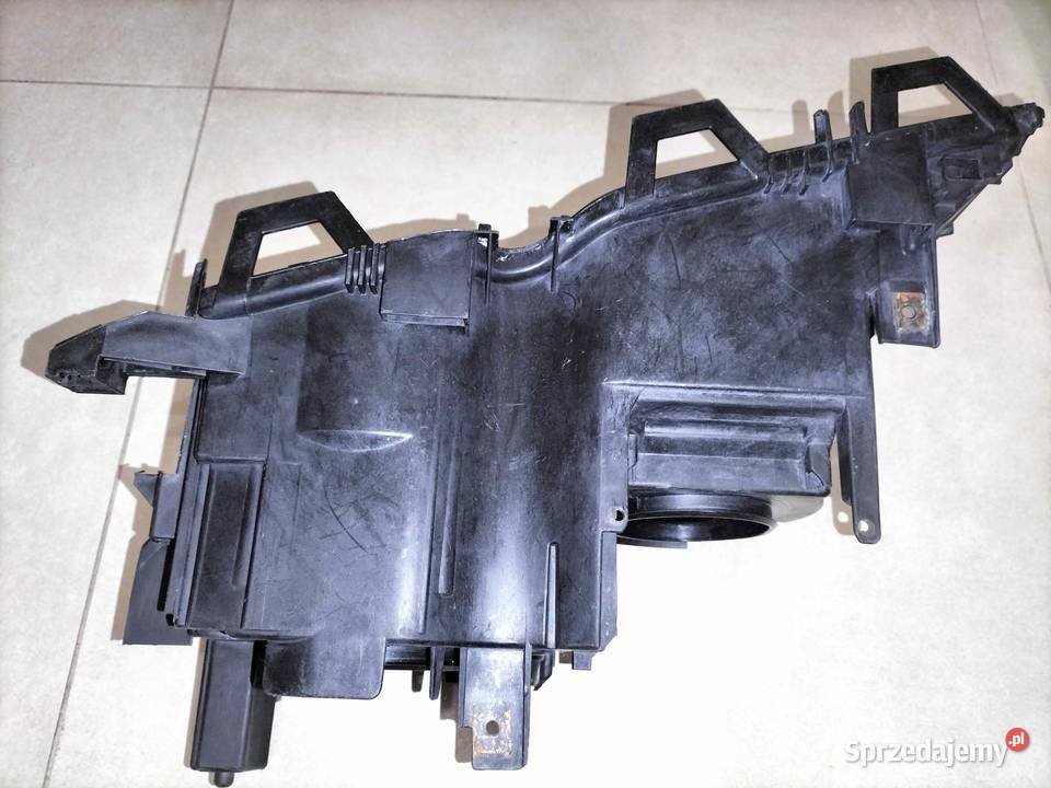 Obudowa lampy zenon prawej BMW E46 COUPE CABRIO osobowe Poręba sprzedam