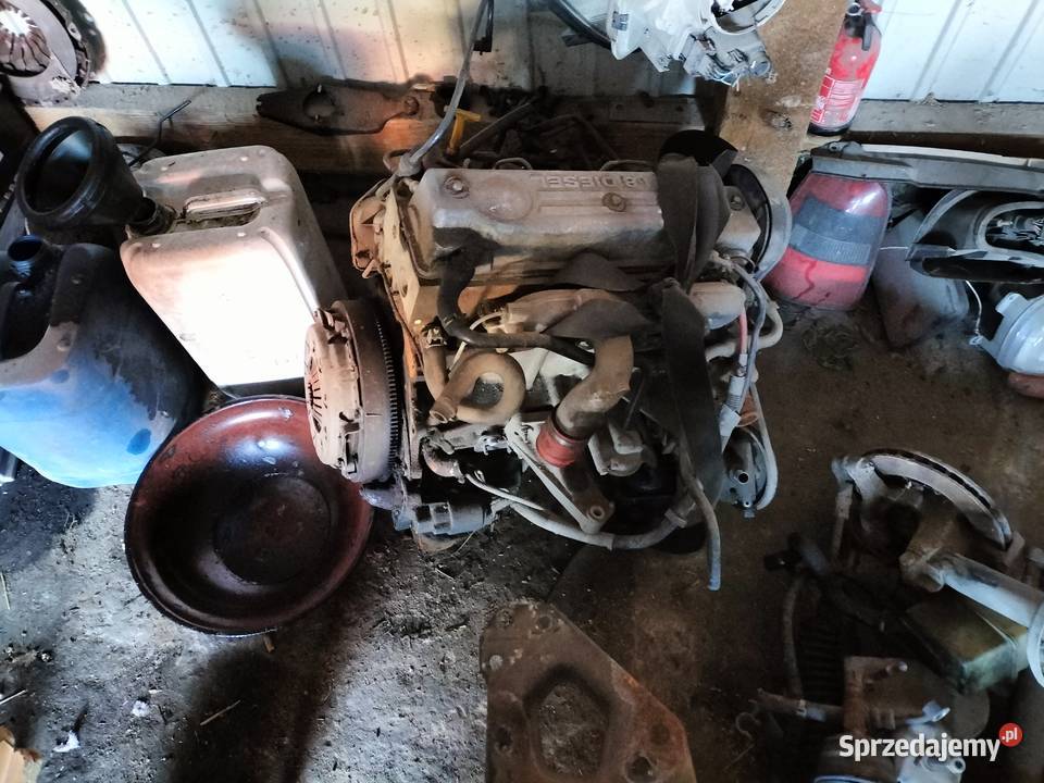 FORD SIERRA 18 D TD SILNIK POMPA WTRYSKOWA osobowe Kamień-Kolonia