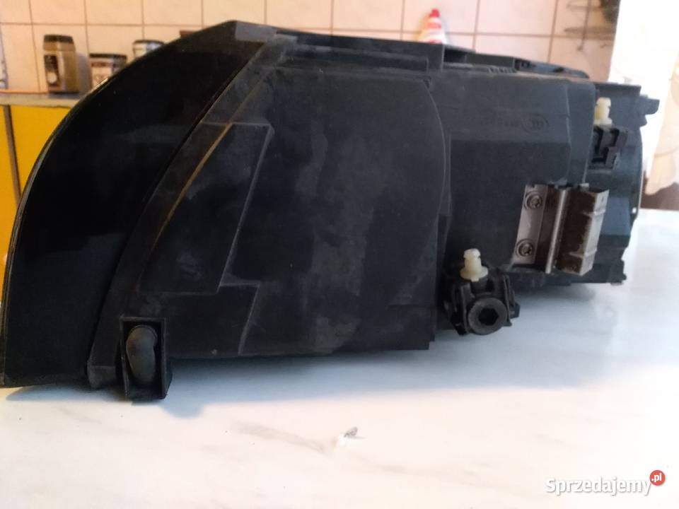 Sprzedam lampy Volvo lewa prawa Lampy przednie Chojnice
