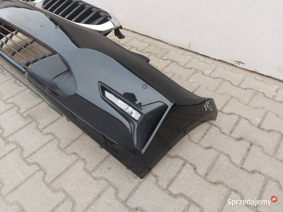 BMW G21 G20 Kombi 330e zderzak przód przedni