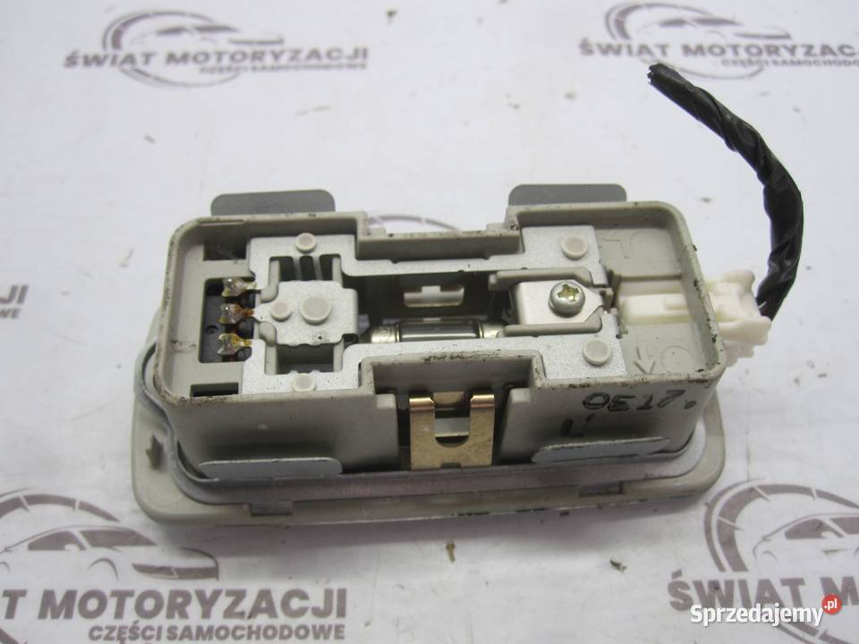 QASHQAI I J10 10r lampka podsufitki Kielce