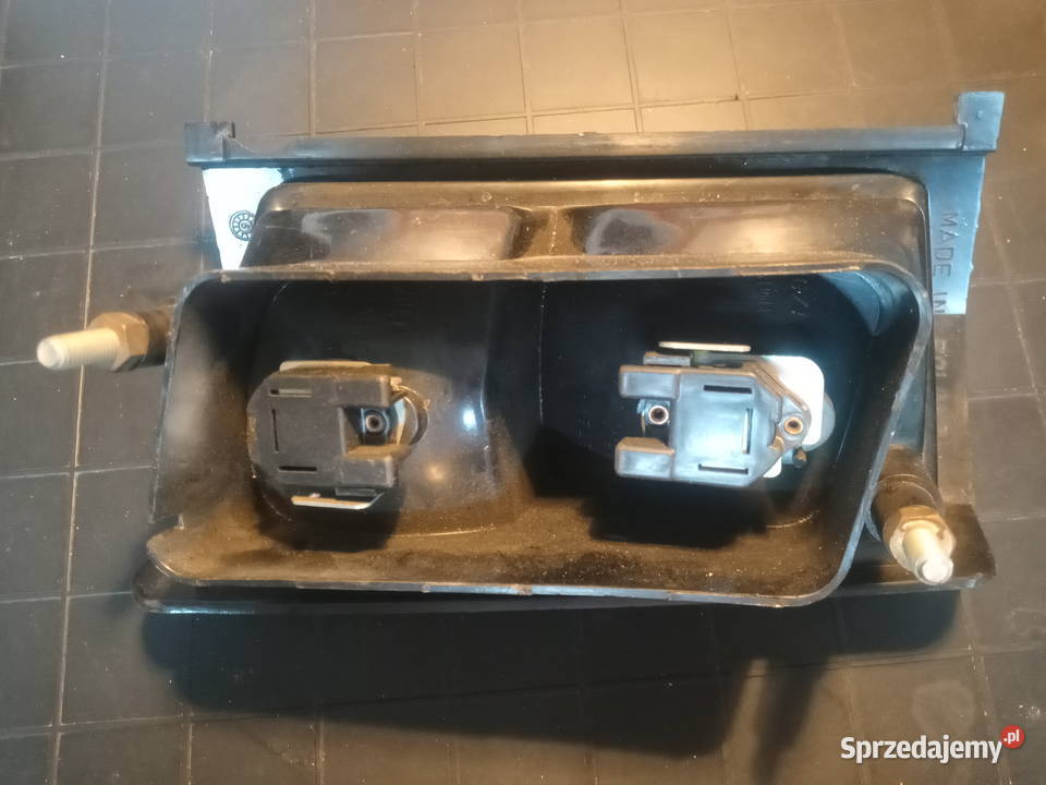 Fiat 125p lampa kierunkowskazu prawa nowa Kierunkowskazy mazowieckie Ożarów Mazowiecki sprzedam