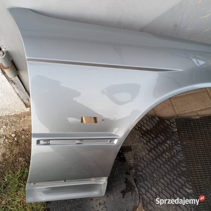 Błotnik prawy przód BMW 5 E34 41351946929 osobowe Złotoryja