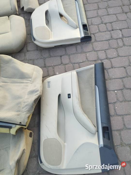 Toyota Avensis T25 wnętrze kanapa Parczew