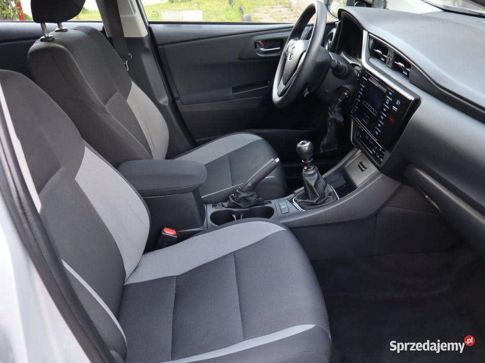 Toyota Auris 13 Dual VVTi klimatyzacja Auris Katowice