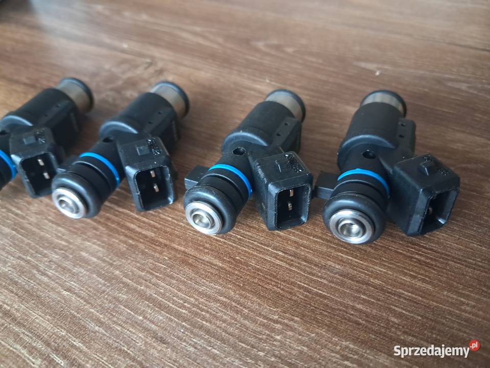 Nowe 4 wtryskiwacze paliwa 01F002A do Peugeot świętokrzyskie sprzedam
