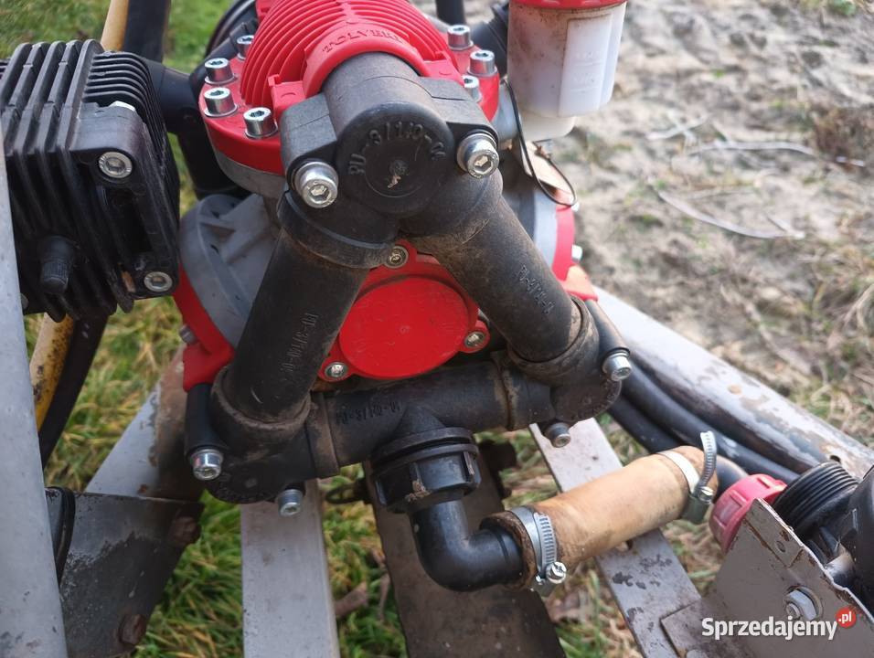 Opryskiwacz ciągany pilmet 1000l pompa udor 14m nieuszkodzony Zamch