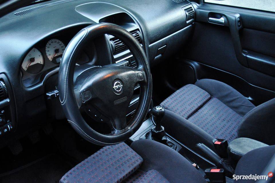 Opel Astra II G kombi czarny Astra Świdnik