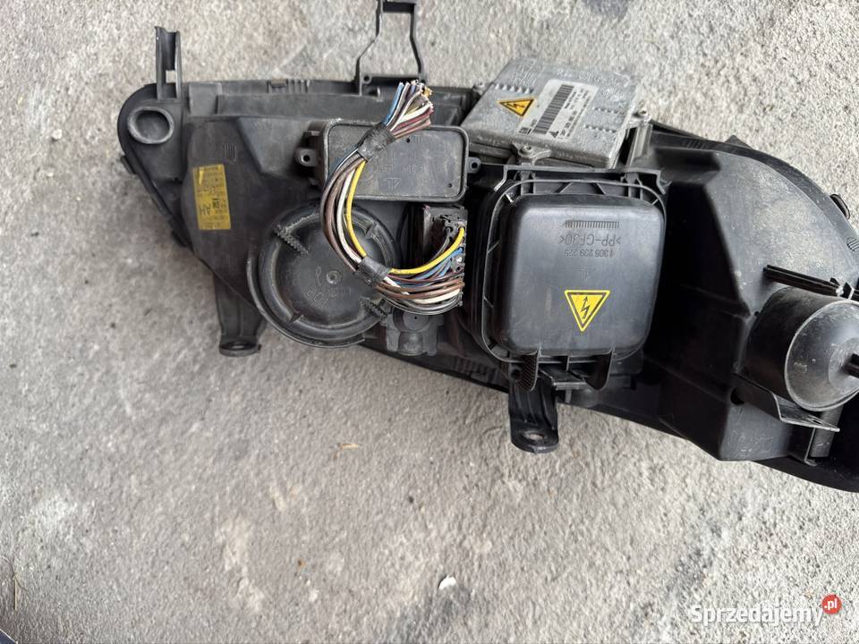 Przednie lampy ksenonowe do Opla Zafira A Rzuchów