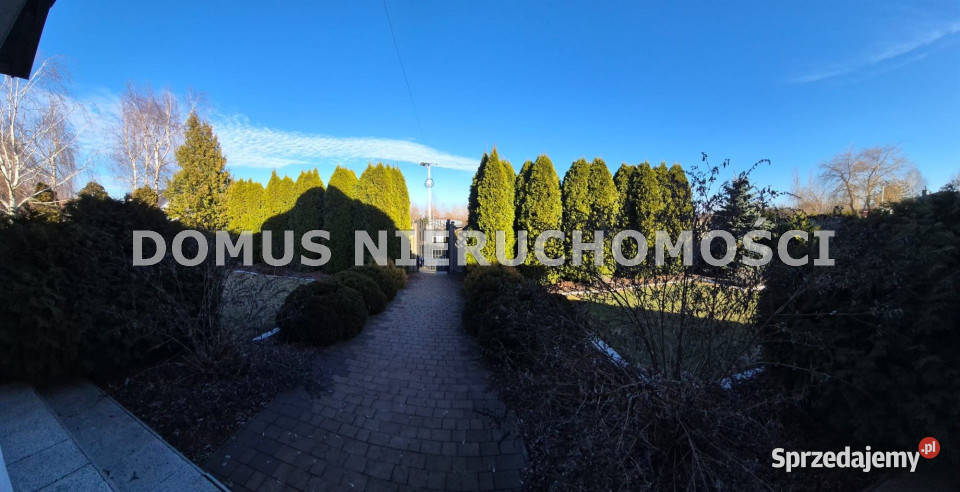 Dom wolnostojący Brzeziny 1641m2 Liczba pokoi 4
