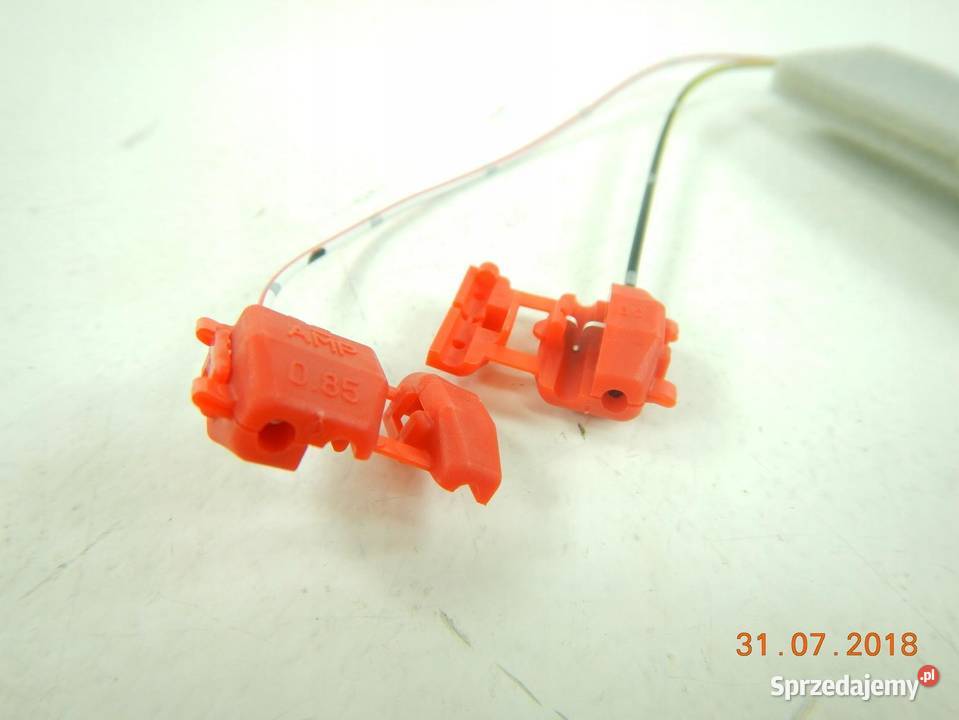 ZESTAW NAPRAWCZY LAMPY BAGAŻNIKA SUZUKI SWIFT