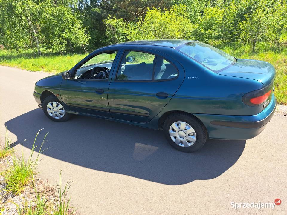 Sprzedam Renault megane 14 benzyna 1999r sedan mazowieckie Żyrardów sprzedam