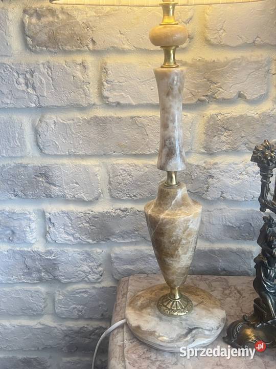 Wysoka lampa z Onyxu Żary