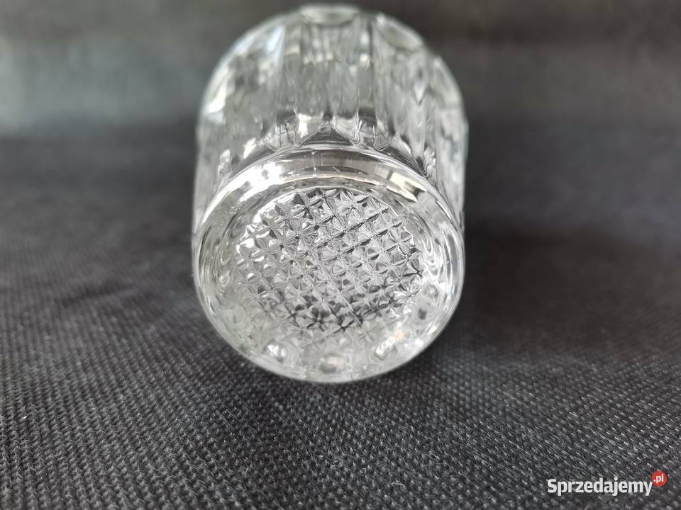 Stary nieużywany mały wazon