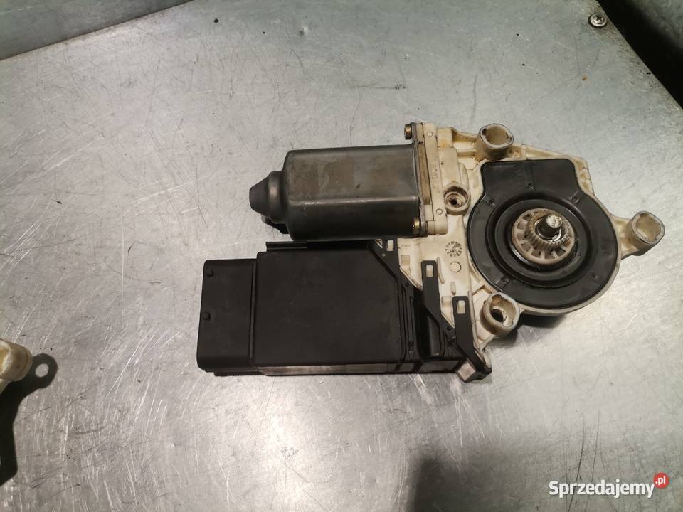 SILNIKCZEK PODNOSZENIA SZYB PRAWY PRZÓD VW GOLF Nowy Sącz