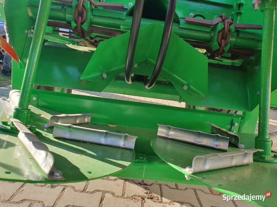 Rozsiewacz wapna rcw 3 piast rozrzutnik