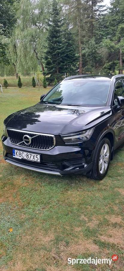 VOLVO XC40 Momentum Pro D3 AWD