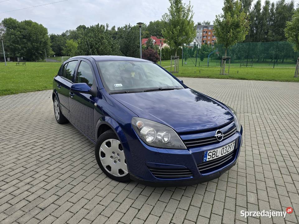 Opel Astra 17 ISUZU klima fajny stanmałe isofix Rzeszów