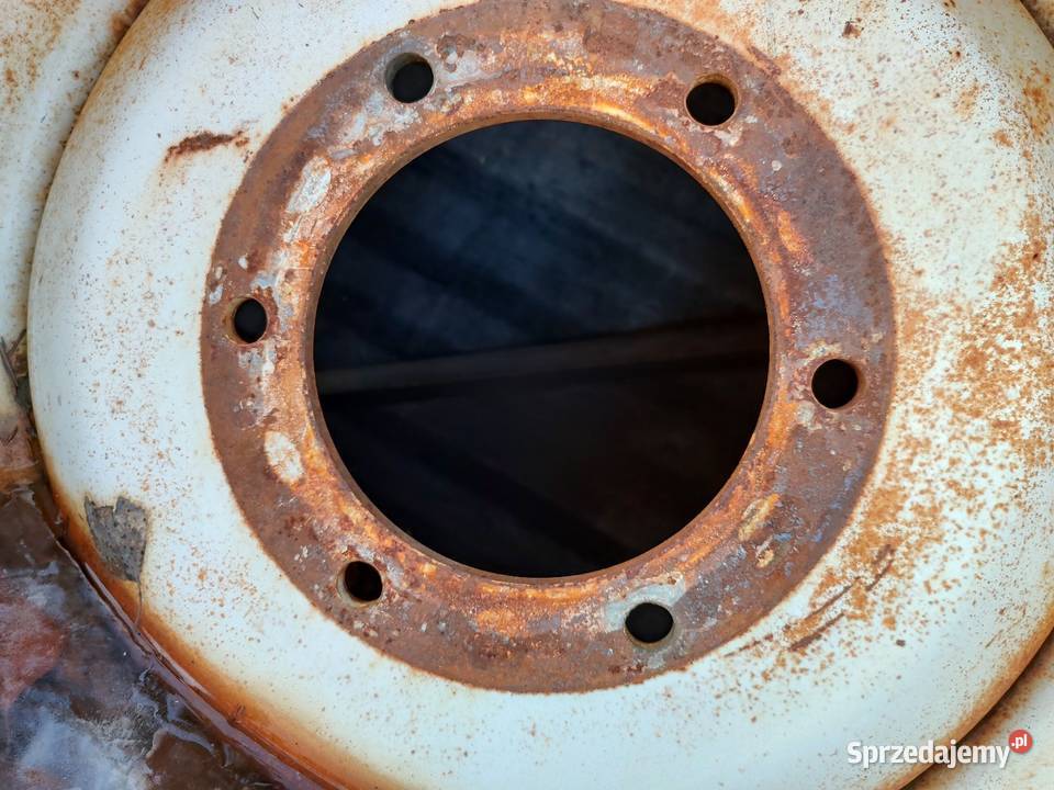 Koła opony 47565 D20 R20 Opony rolnicze Paprotnia