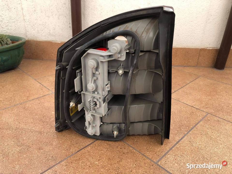 Oryginalna lampa tylna prawa Opel Vectra C Lift Łódź