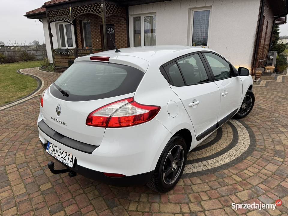 Renault Megane III 2009r 16 Benzyna 100 Drezdenko