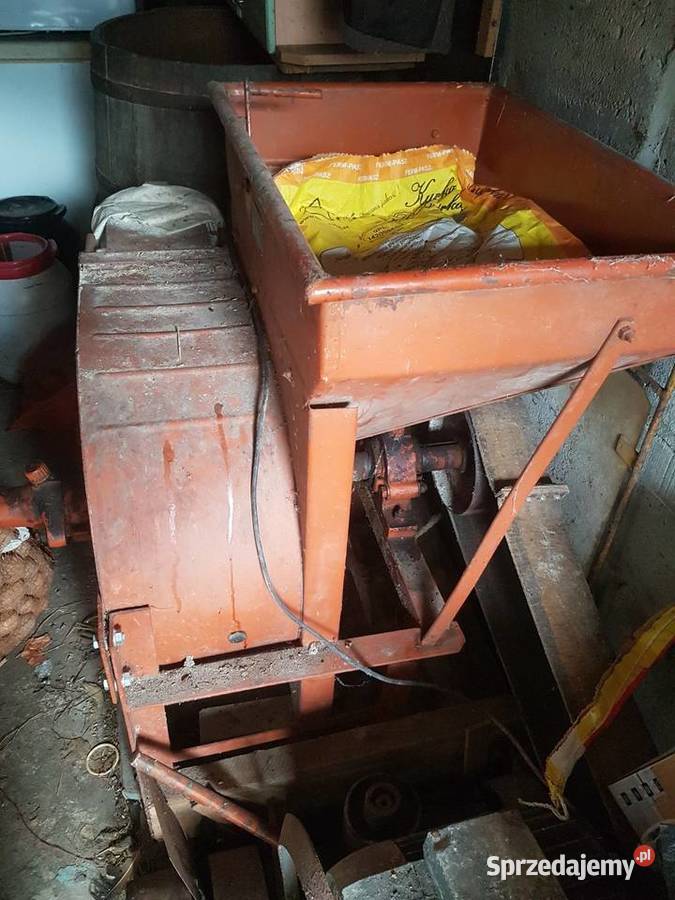 Śrutownik gniotownik nieuszkodzony Dąbrowa
