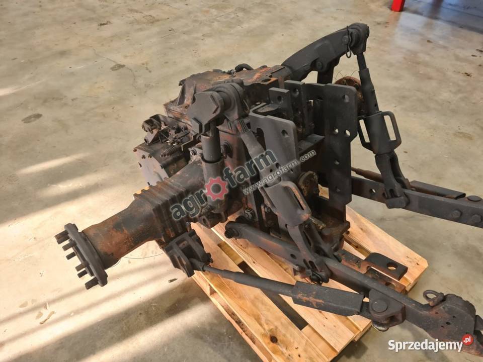 Tylny most Claas 77000983498F Tylny most Byków