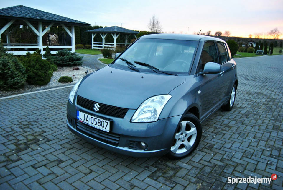 Suzuki Swift 4x4 REJ Przegląd i OC do 072026 wielofunkcyjna kierownica Modliborzyce