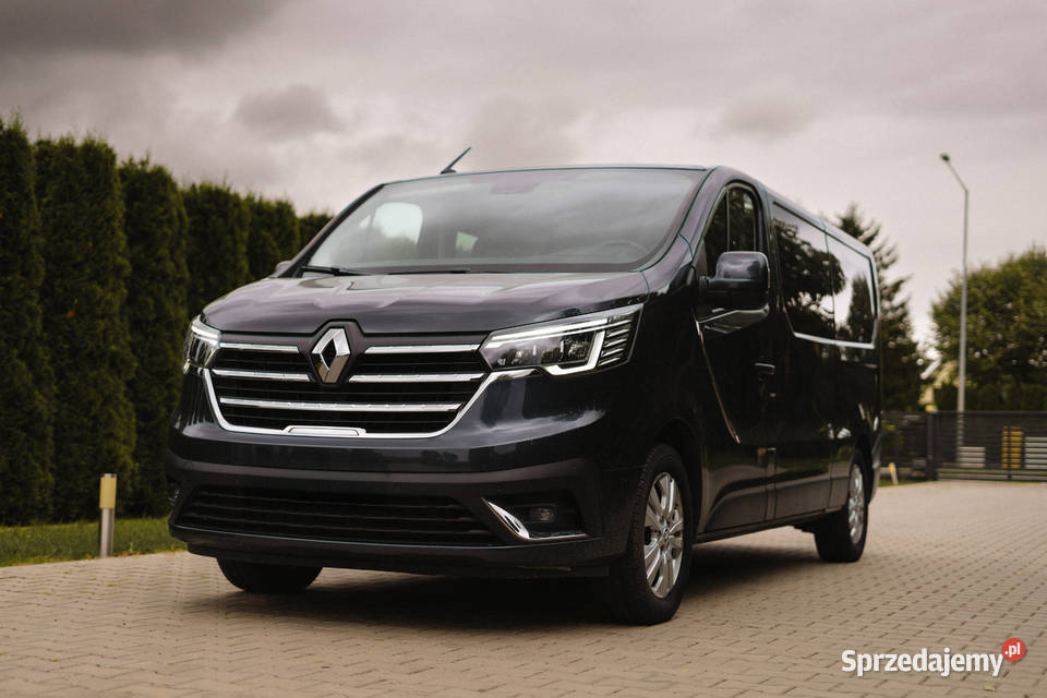 Renault Trafic 9 osobowy