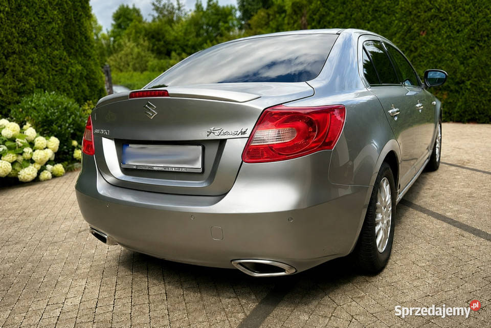 Suzuki Kizashi Suzuki Kizashi 24 4x2 178 Bogata szyberdach Kizashi Wrocław