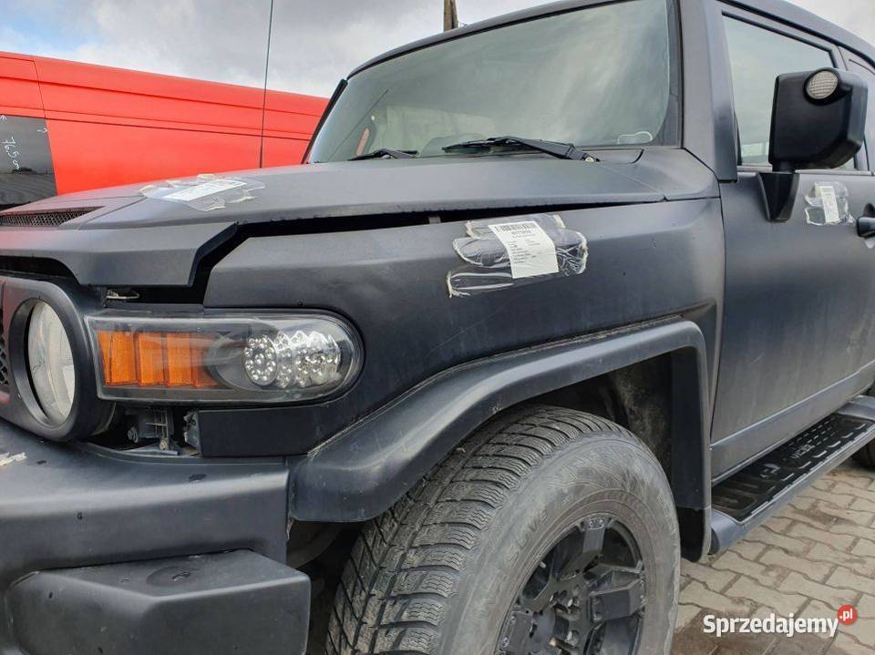 BŁOTNIK LEWY PRZÓD TOYOTA FJ CRUISER osobowe Lipno