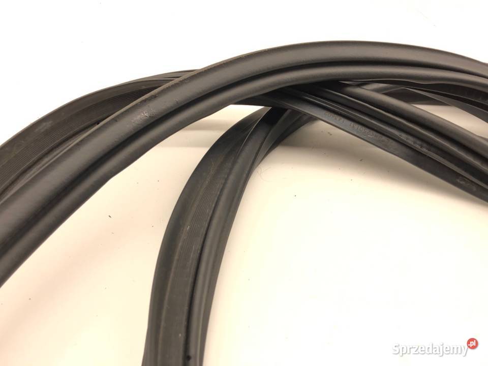 USZCZELKA KLAPY BAGAŻNIKA LEXUS LBX Crossover Części samochodowe