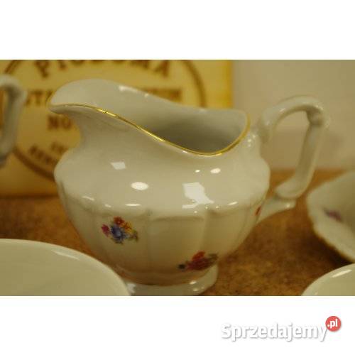 Porcelanowy zestaw śniadaniowy Drobne Kwiaty